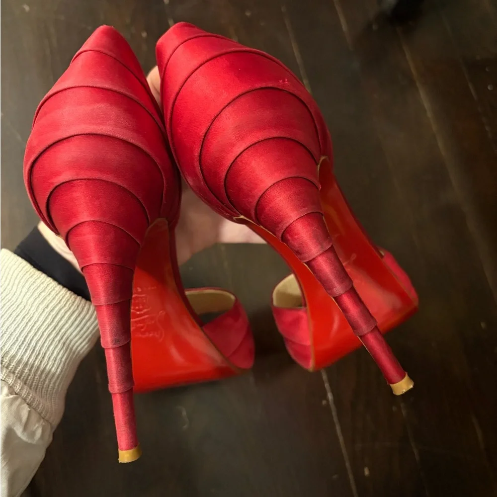 Christian Louboutin Scarlet Peep-Toe Heels - Picture 5 of 9